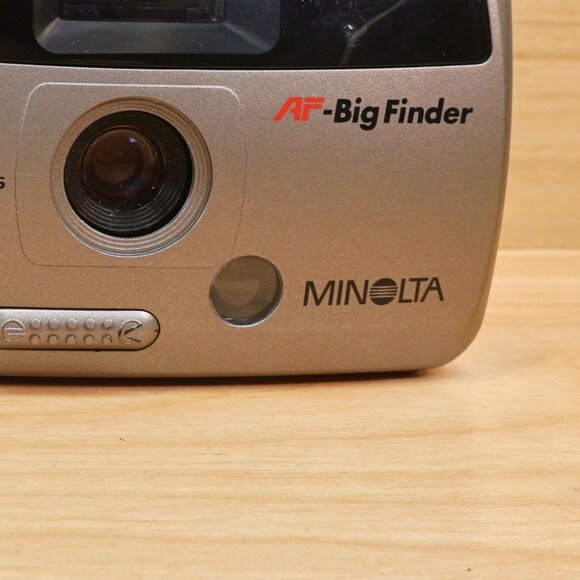 Minolta AF Big Finder 35mm Point and Shoot Film Camera with case - Picture 3 of 9